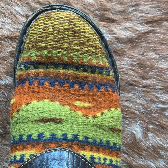 BORN MULTI COLORED WOOL CLOGS - Picture 6 of 6